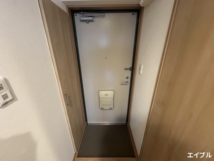 物件内観写真14　(玄関)