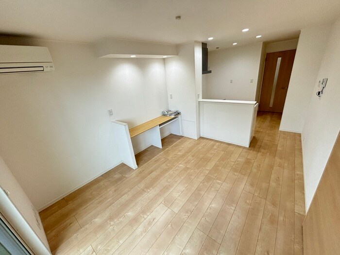 物件内観写真4　(居室)