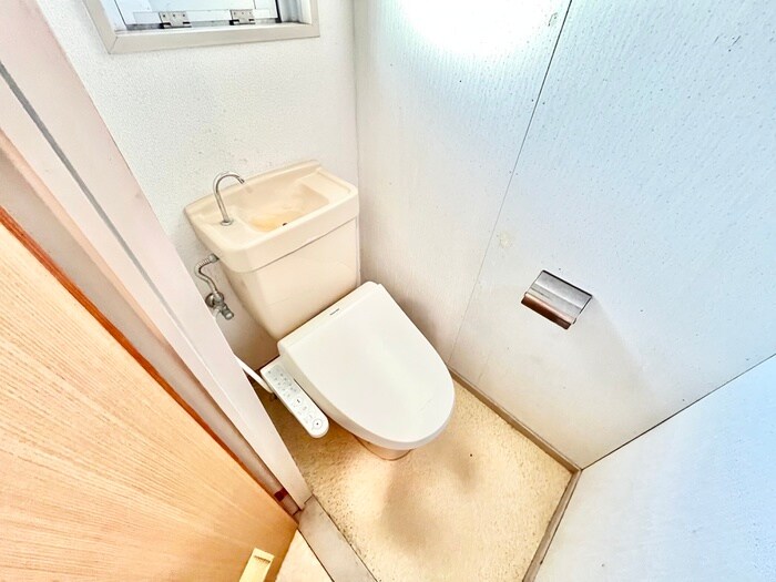物件内観写真9　(トイレ)