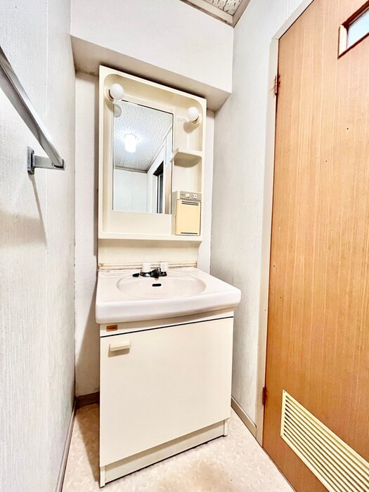 物件内観写真10　(洗面)