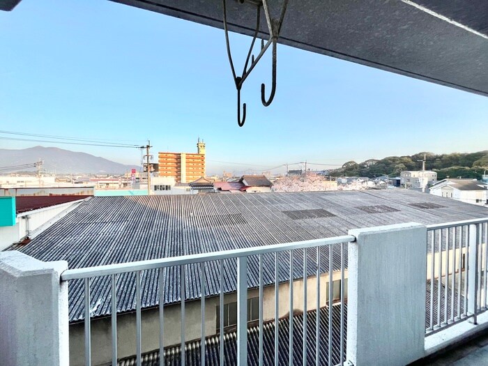 物件内観写真13　(室内からの展望)