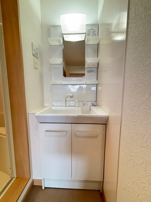 物件内観写真8　(洗面)