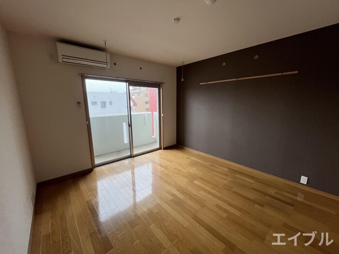 物件内観写真18　(居室)