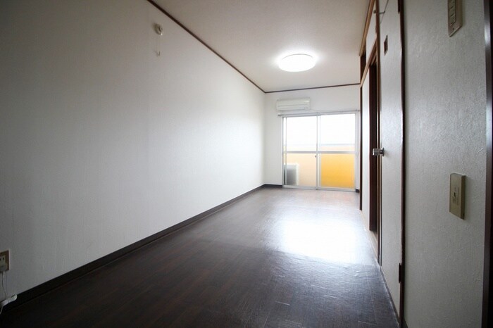 物件内観写真9　(居室)