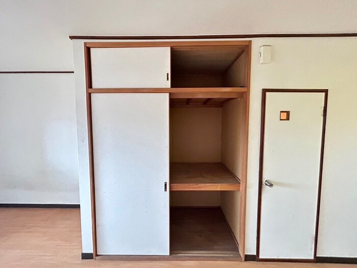 物件内観写真11　(収納)