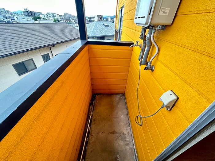 物件内観写真13　(洗濯機置場)