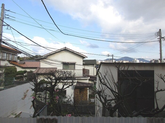 物件内観写真15　(室内からの展望)