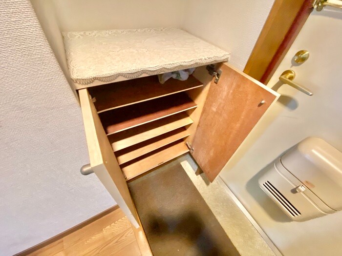 物件内観写真15　(靴箱)