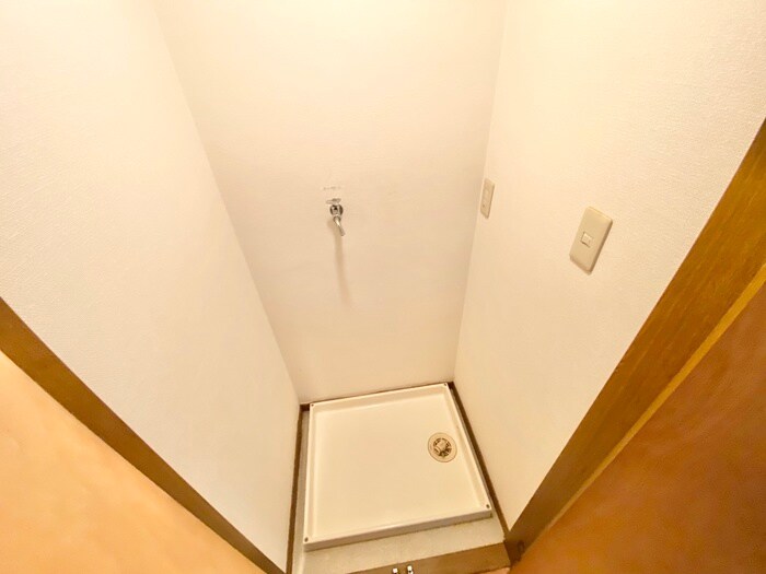 物件内観写真17　(洗濯機置場)