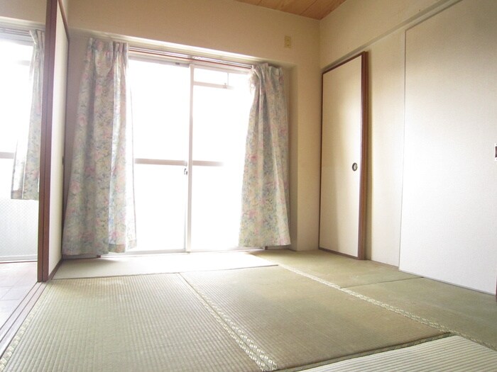 物件内観写真10　(居室)