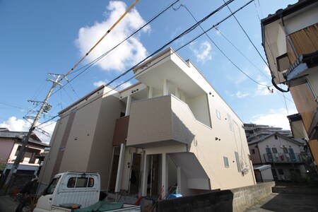 コルテス千早外観写真