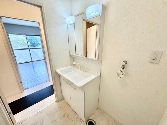 物件内観写真10　(洗面)