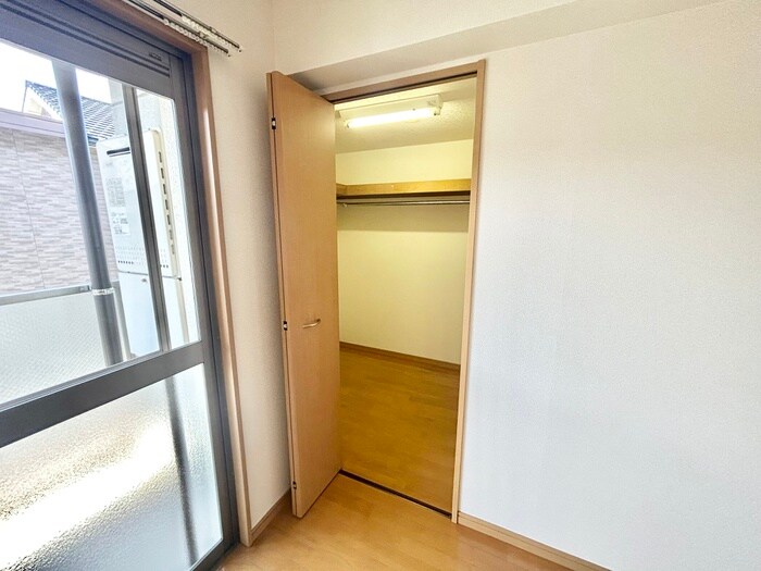 物件内観写真11　(収納)