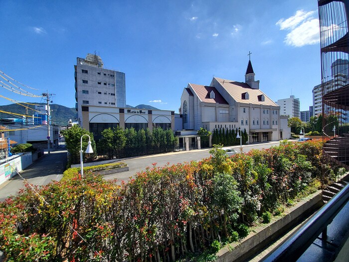 物件内観写真14　(室内からの展望)