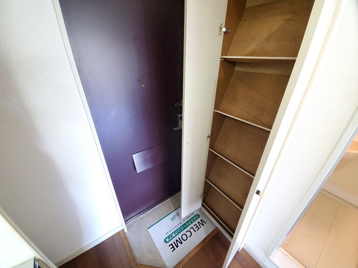 物件内観写真16　(靴箱)