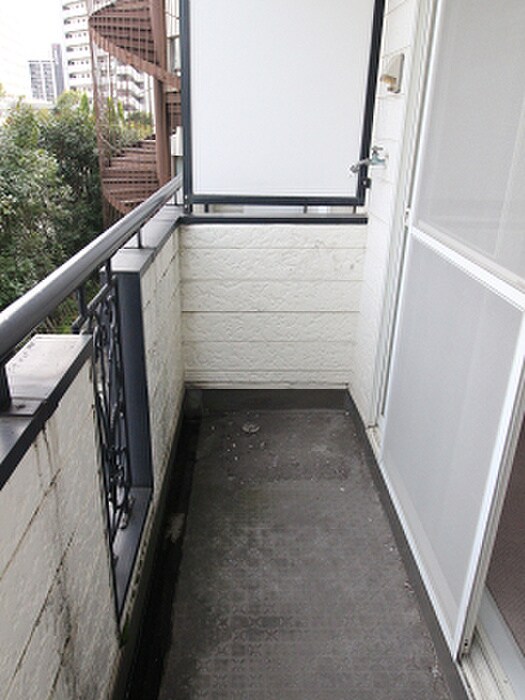 物件内観写真18　(洗濯機置場)