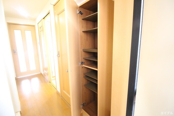 物件内観写真15　(靴箱)