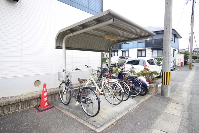 物件外観写真5　(駐輪場)