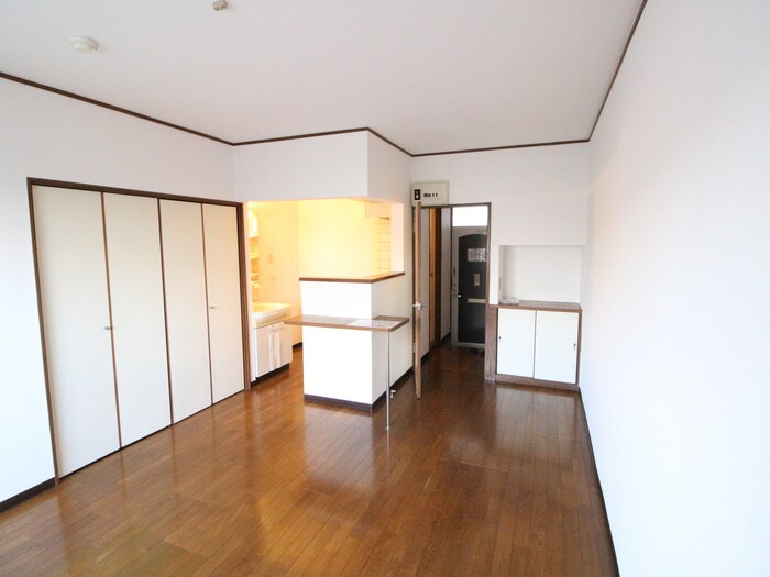 物件内観写真4　(居室)