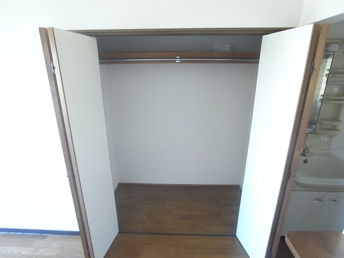 物件内観写真9　(収納)