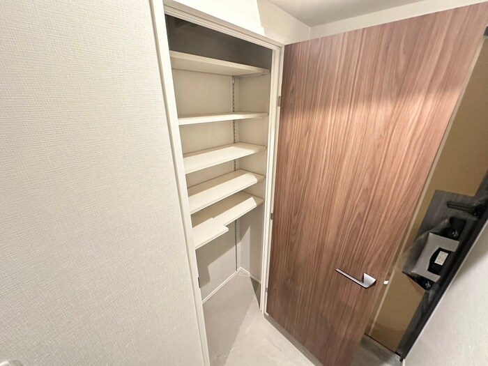 物件内観写真13　(靴箱)