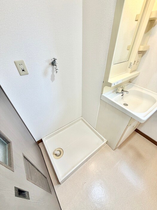 物件内観写真20　(洗濯機置場)