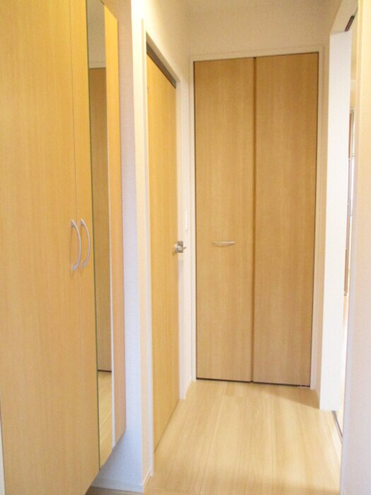 物件内観写真14　(玄関)