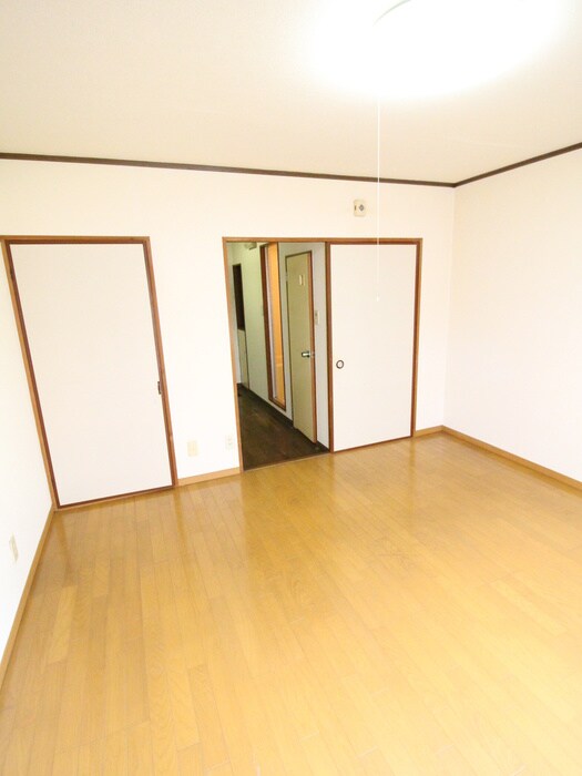 物件内観写真6　(居室)