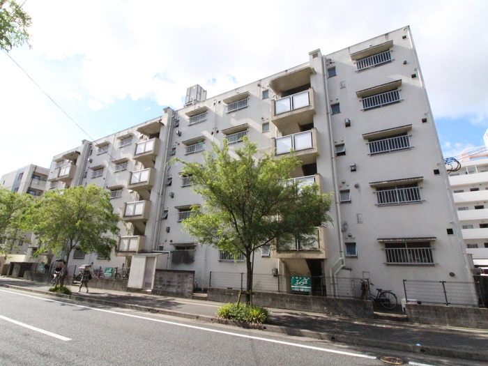 山根ビル