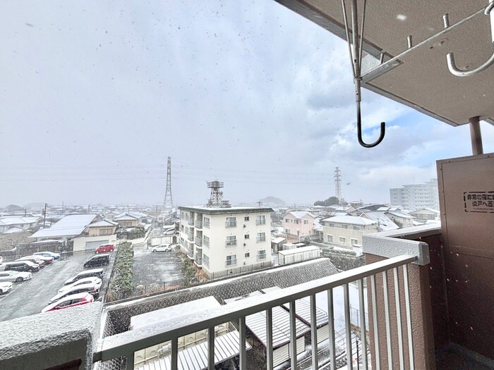 物件内観写真13　(室内からの展望)