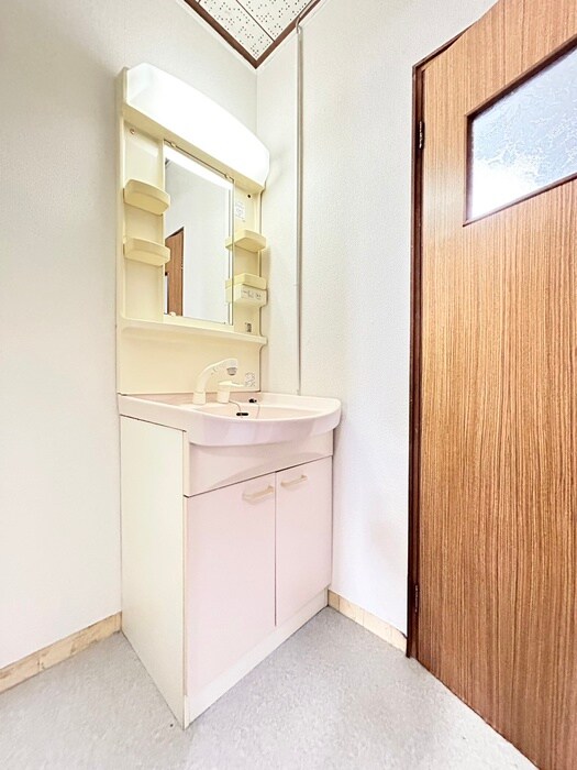 物件内観写真4　(洗面)