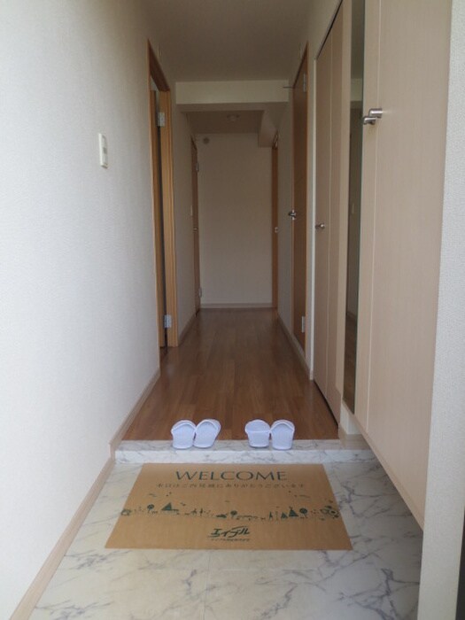 物件内観写真17　(玄関)