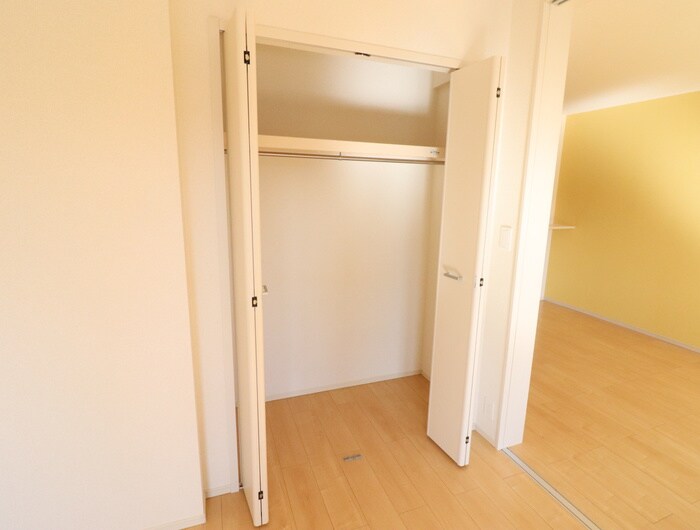 物件内観写真12　(収納)