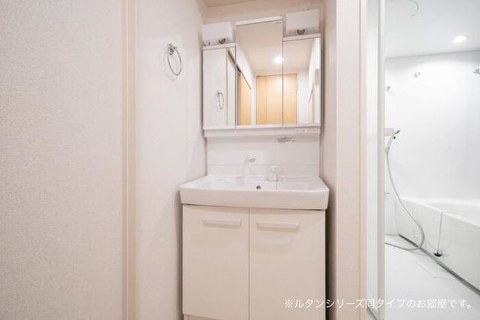 物件内観写真10　(洗面)