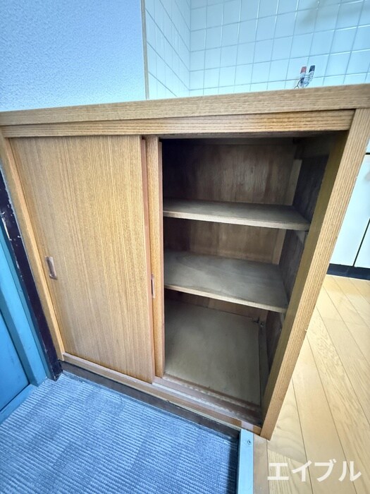 物件内観写真13　(靴箱)