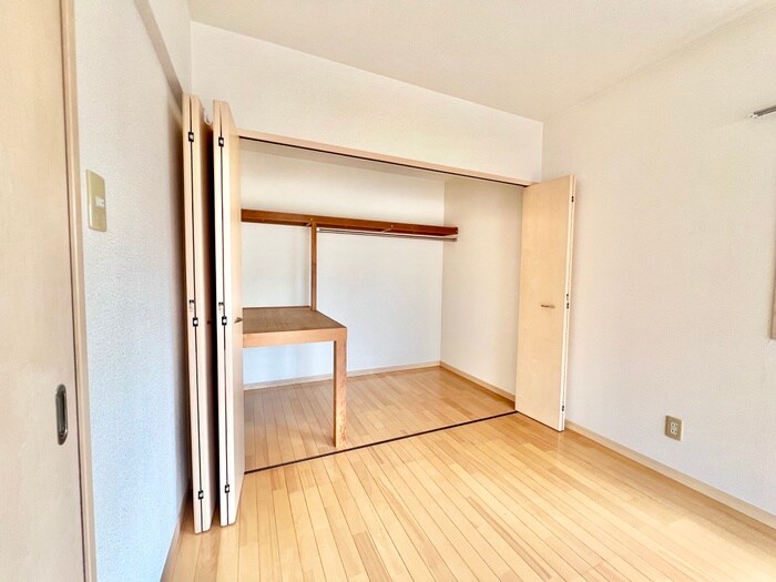 物件内観写真12　(収納)