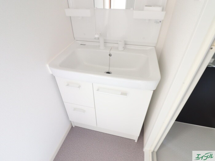 物件内観写真8　(洗面)