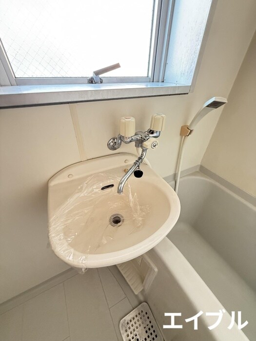 物件内観写真11　(洗面)