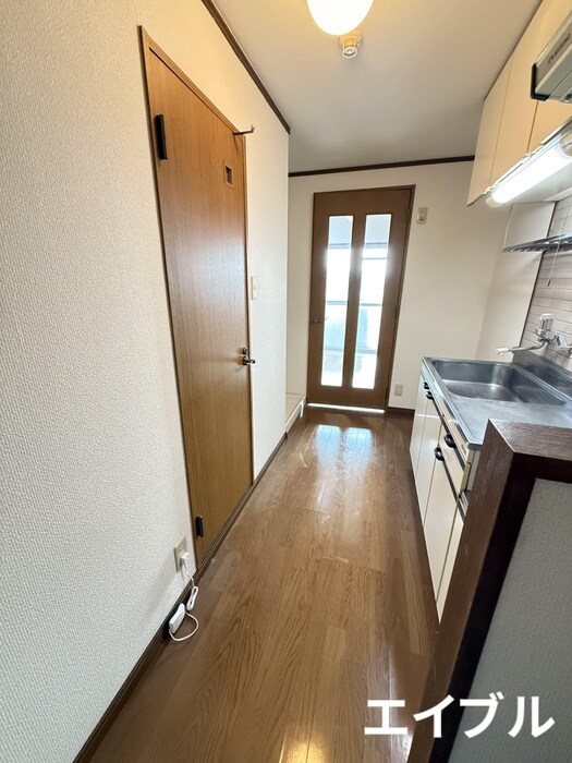 物件内観写真17　(廊下)