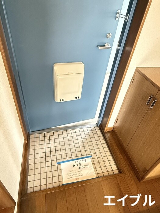 物件内観写真12　(玄関)