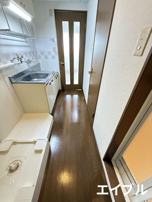 物件内観写真16　(廊下)