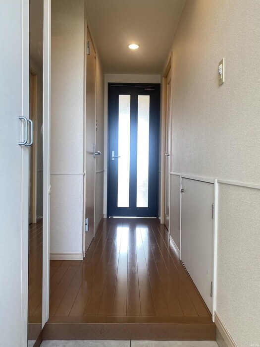 物件内観写真18　(廊下)
