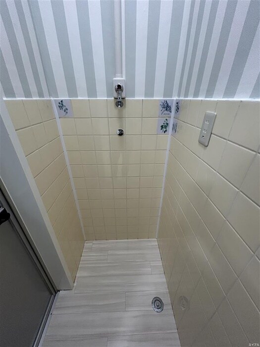 物件内観写真16　(洗濯機置場)