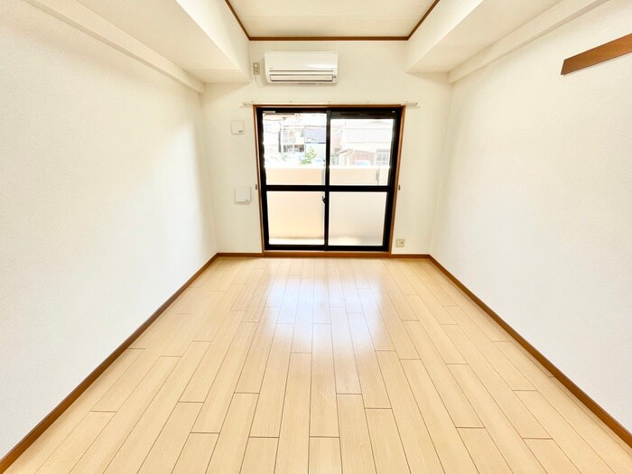 物件内観写真4　(居室)