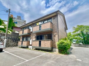 クレッシェンド黒崎公園横 Ａ棟外観写真