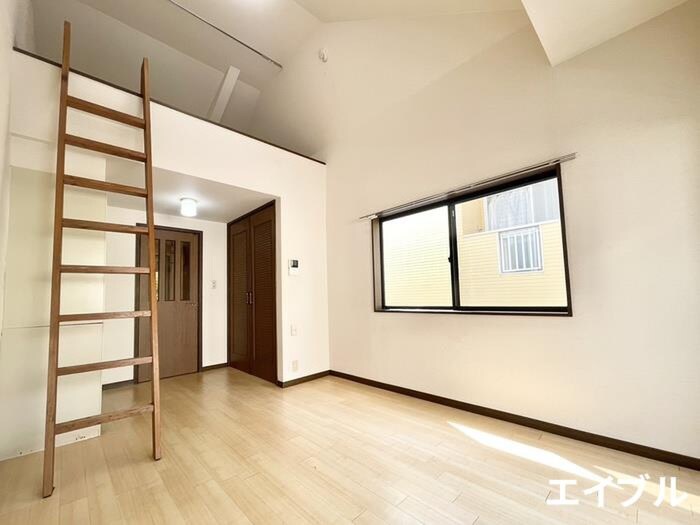 物件内観写真8　(居室)