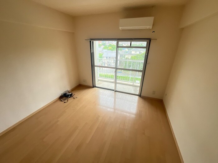 物件内観写真4　(居室)