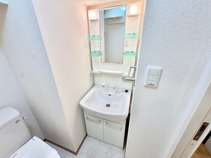 物件内観写真8　(洗面)