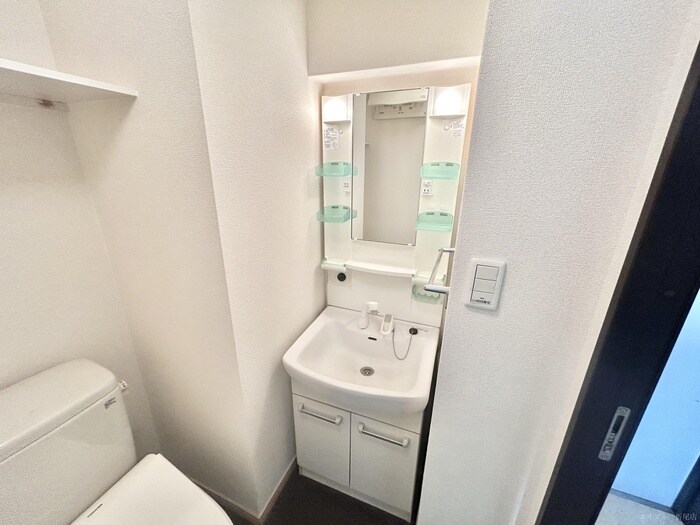 物件内観写真8　(洗面)