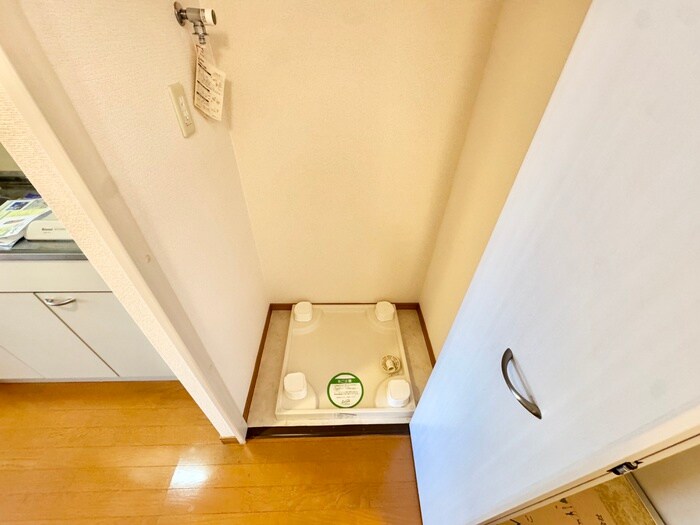 物件内観写真9　(洗濯機置場)